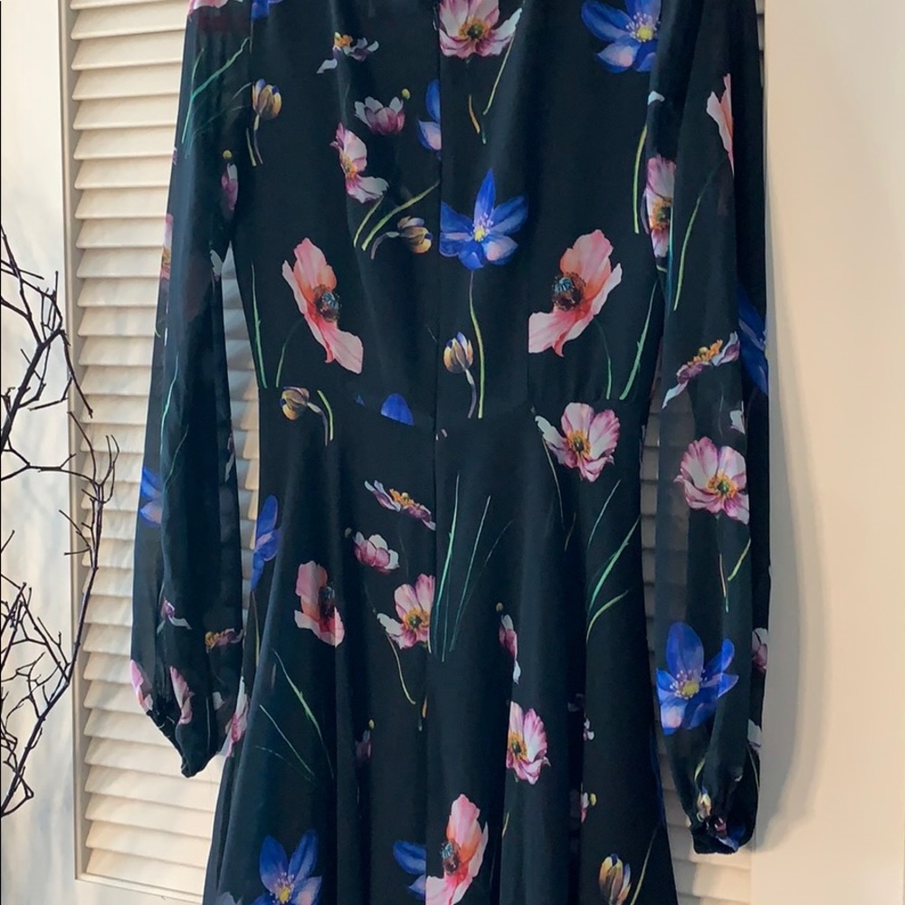 Dress - Picture 7 of 7